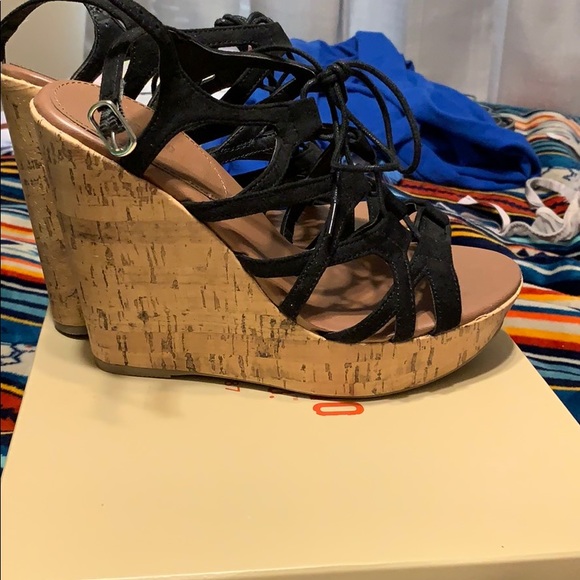 Size 8 wedges - Picture 4 of 6